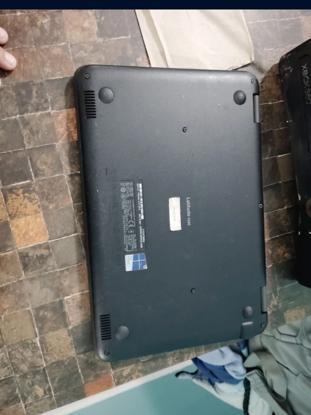 Dell Latitude 3180